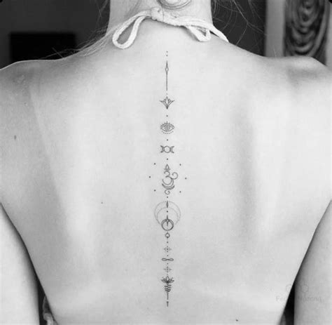 tatouage femme colonne vertébrale|Top 10 des plus beaux tatouages pour la colonne。